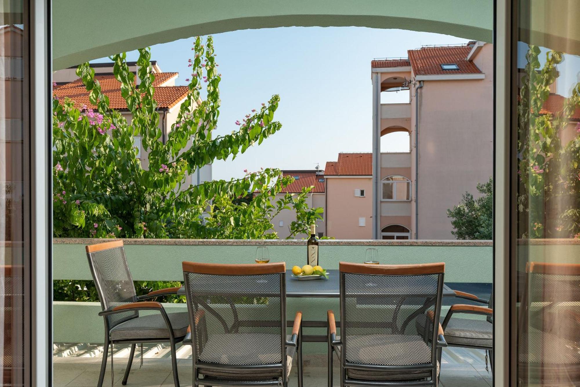 Apartments Jasna Novalja Exterior photo